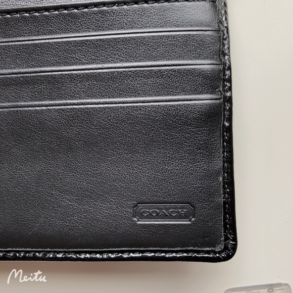 COACH Wallet Black Buckle Trifold - Picture 11 of 11